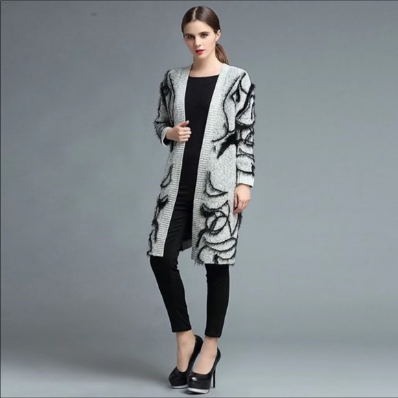 Knitted long sweater coat - Picture 2 of 11